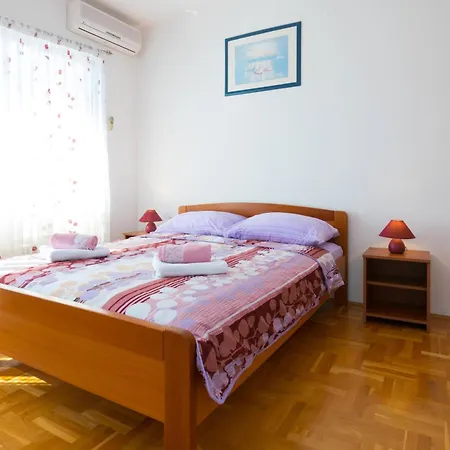 - Diklo 5887a Apartmán