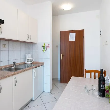 - Diklo 5887a Apartmán *