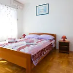 - Diklo 5887a 아파트