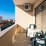 - Diklo 5887a 아파트